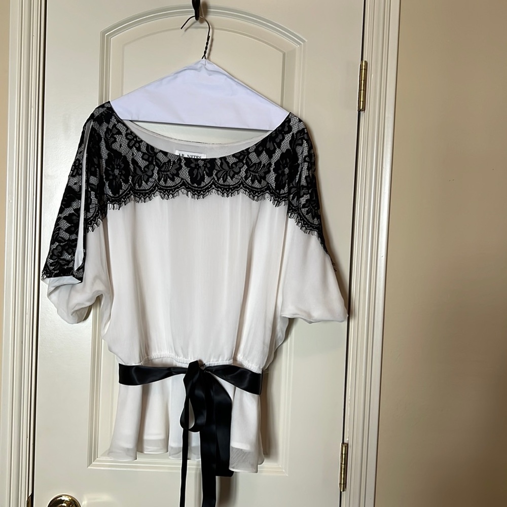 JR Nites by Carol Lin evening wear top. Size 18.